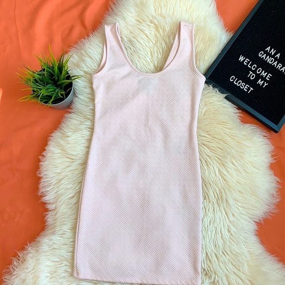 BLUSH PINK FOREVER 21 BODYCON DRESS SIZE S - Picture 1 of 4